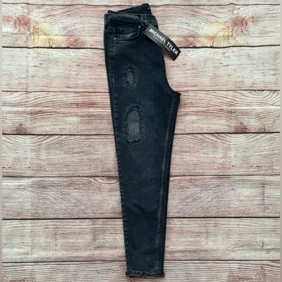 NWT!⭐️ Michael Tyler • Distressed Jeans with Rhinestone Accents- Women’s Size 12 - Picture 13 of 16